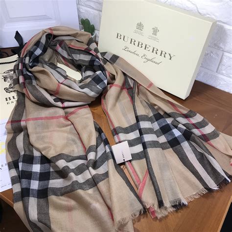 bufanda tipo burberry|burberry wraps on sale.